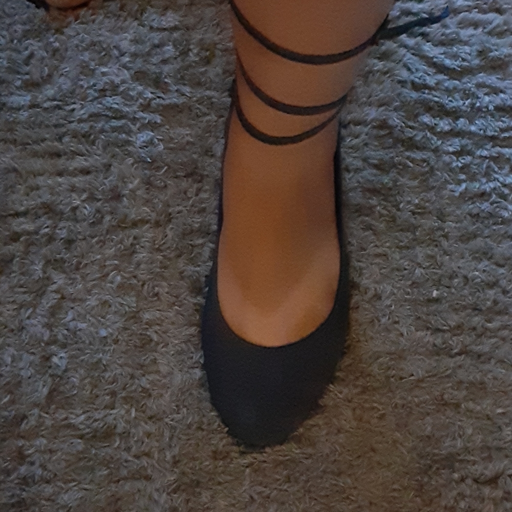 Shoes - Picture 2 of 6